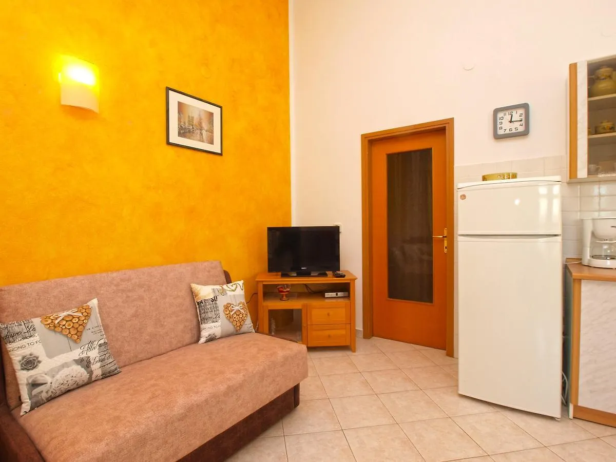 Apartments Iva 1534 Pula