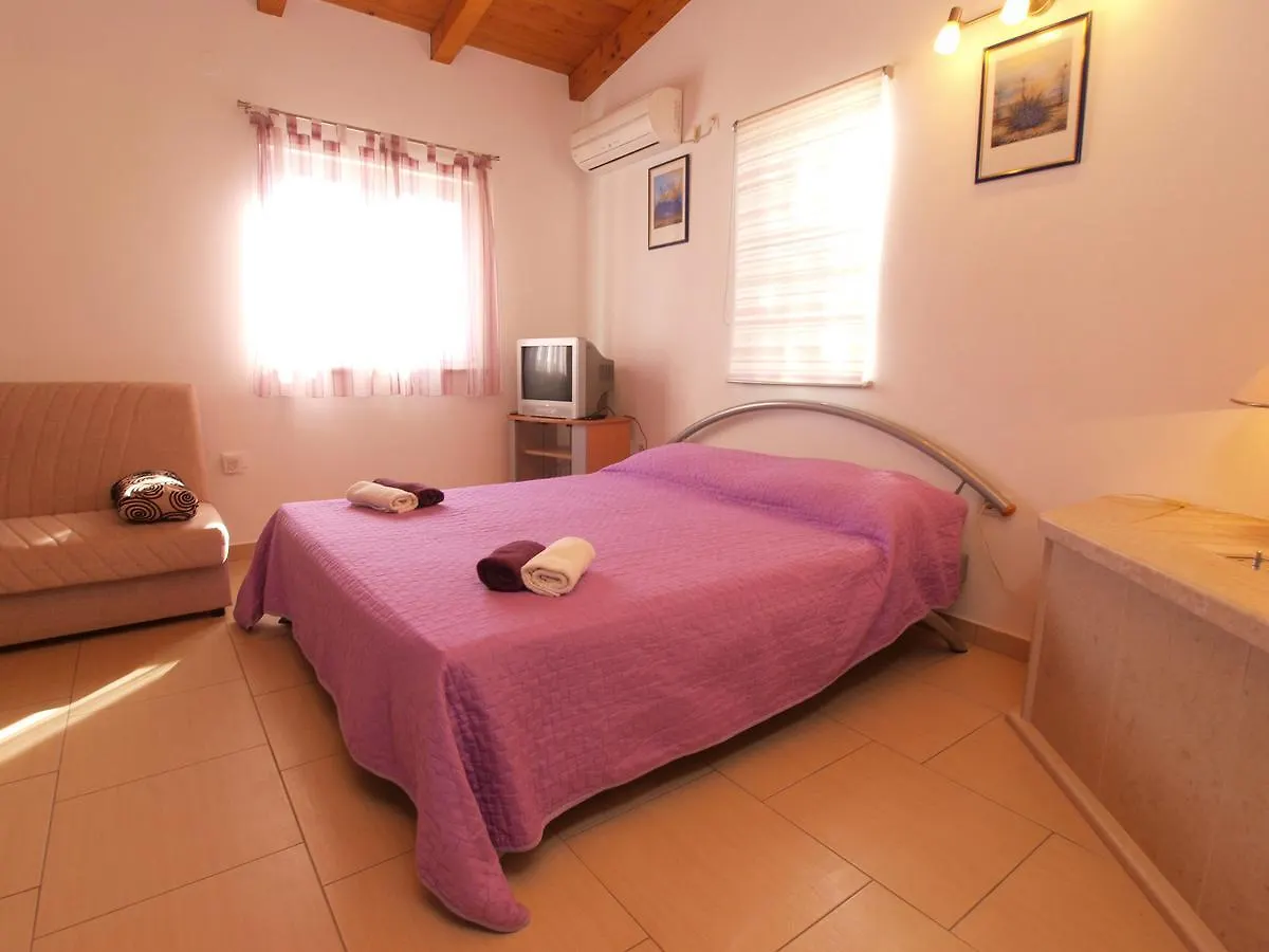 Apartments Iva 1534 Pula