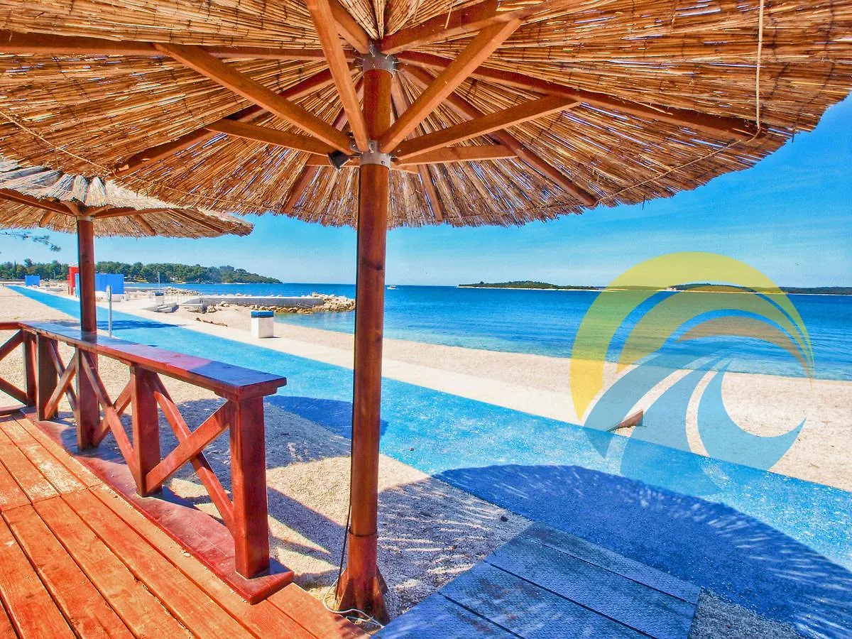 Apartments Iva 1534 Pula 0*,  Croatia