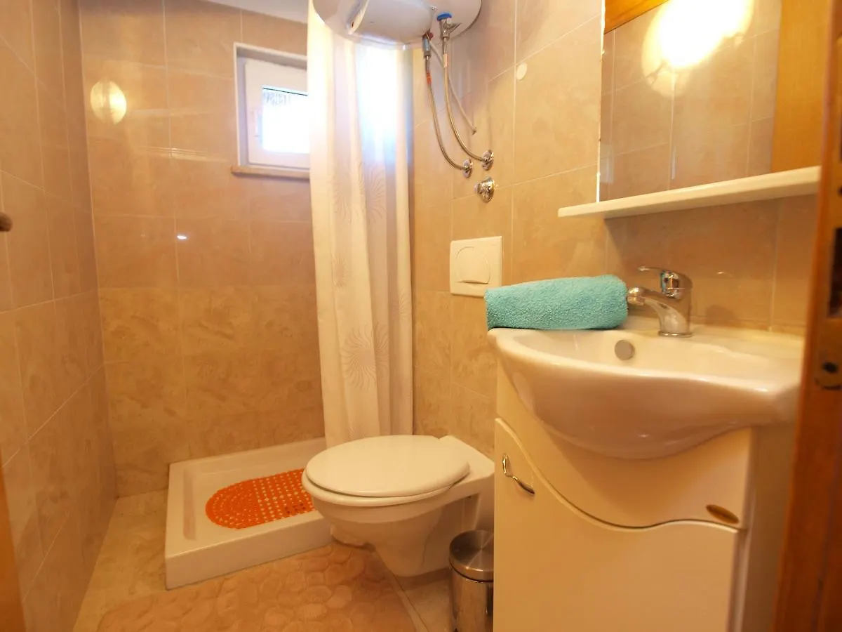 Apartments Iva 1534 Pula Croatia