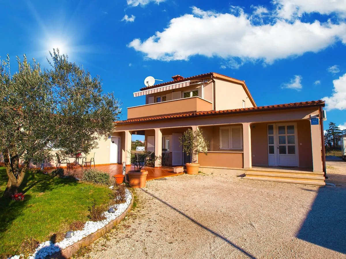 Apartments Iva 1534 Pula